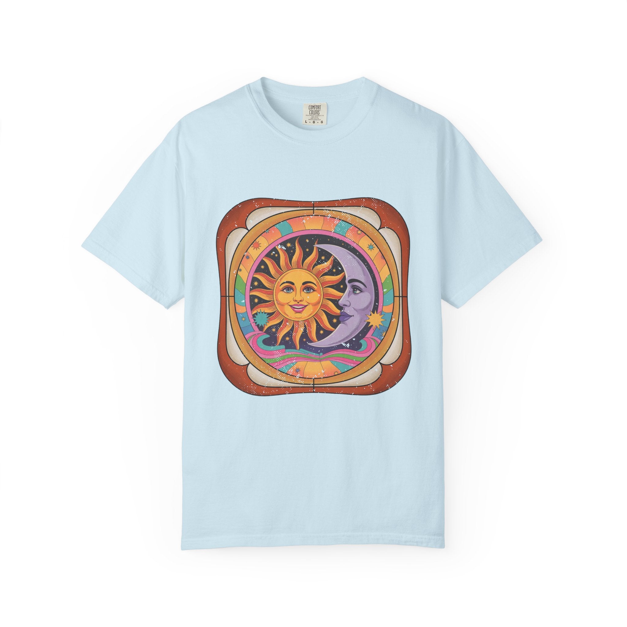 Vintage Sun and Moon Celestial T-Shirt – Retro 70s Astrology Graphic Tee