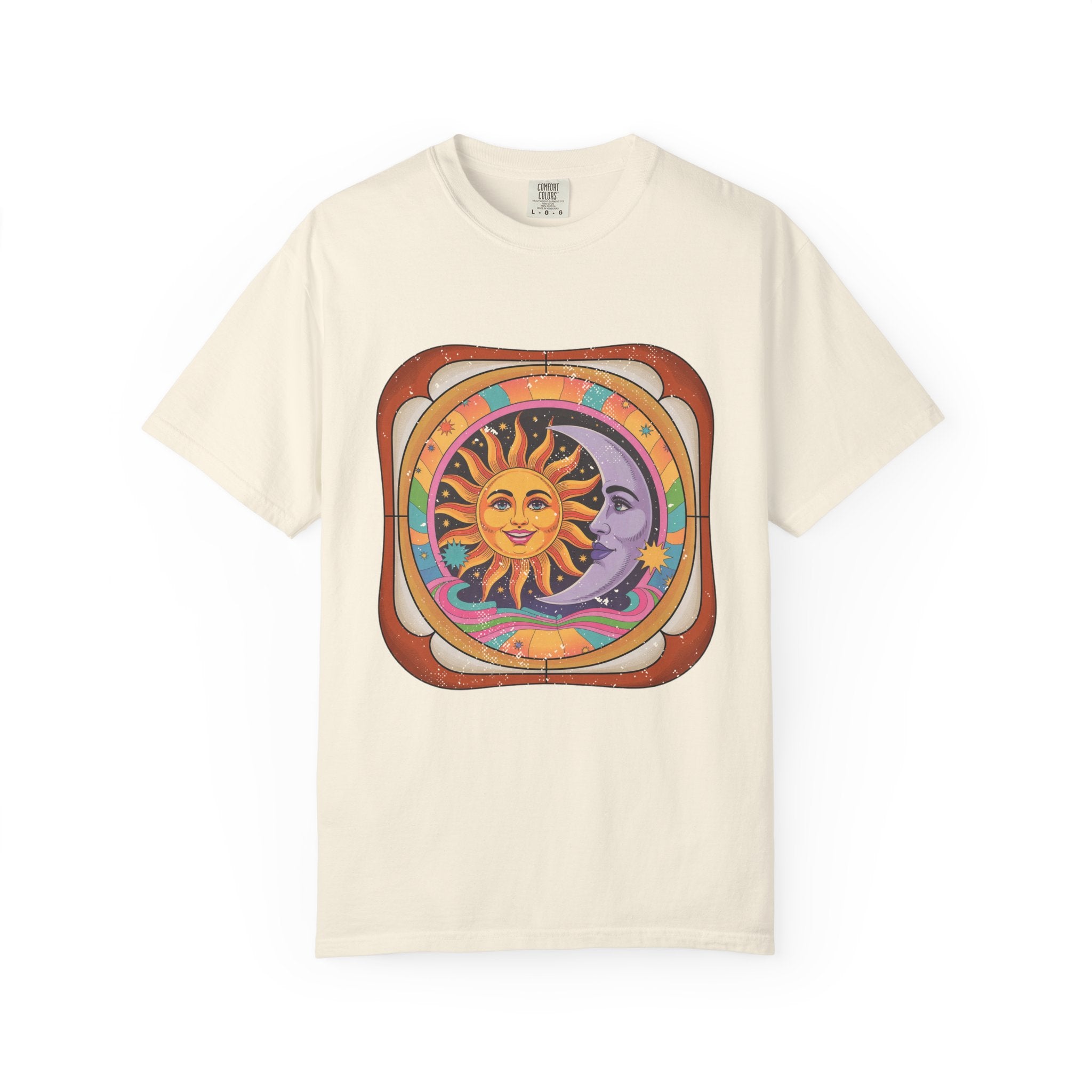 Vintage Sun and Moon Celestial T-Shirt – Retro 70s Astrology Graphic Tee