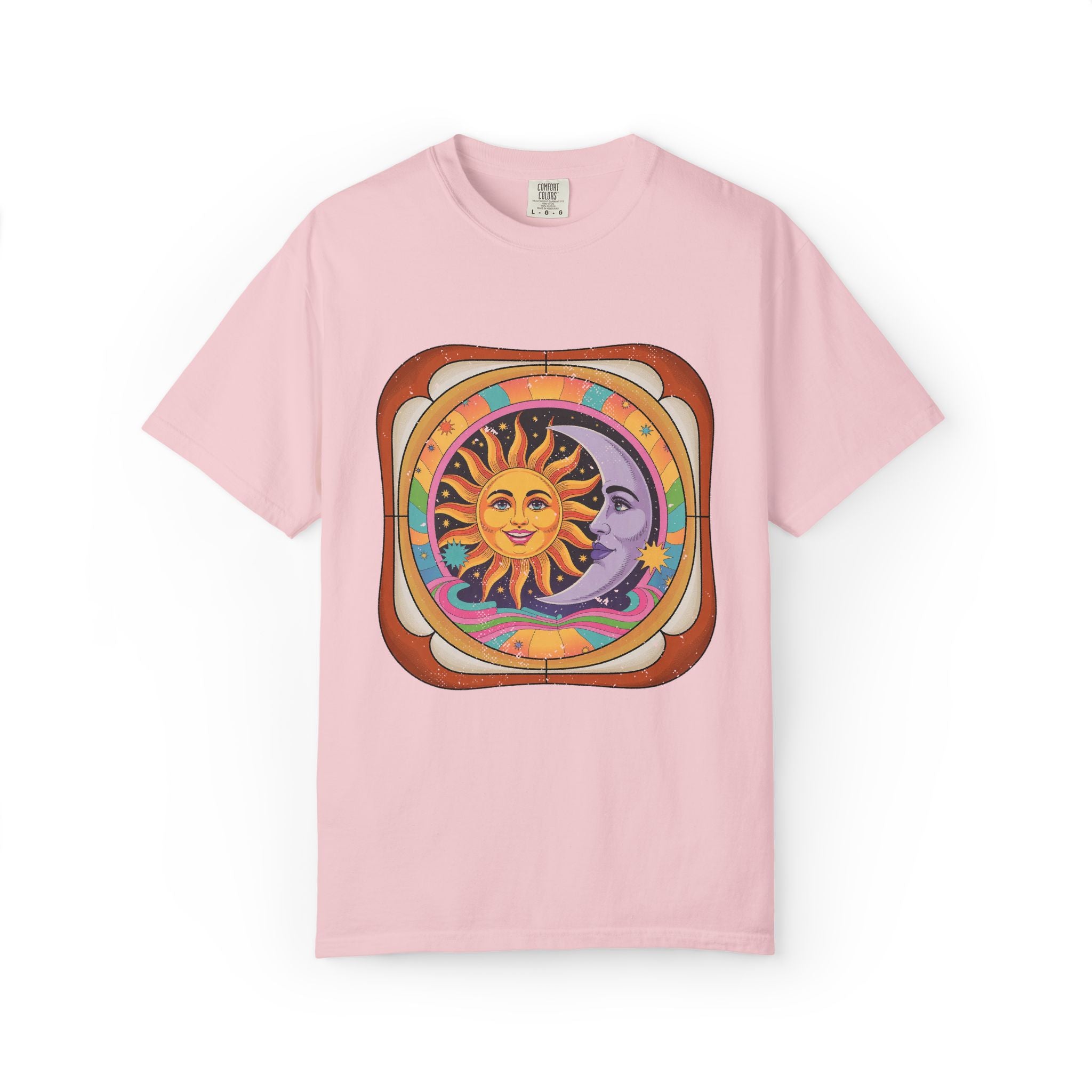 Vintage Sun and Moon Celestial T-Shirt – Retro 70s Astrology Graphic Tee