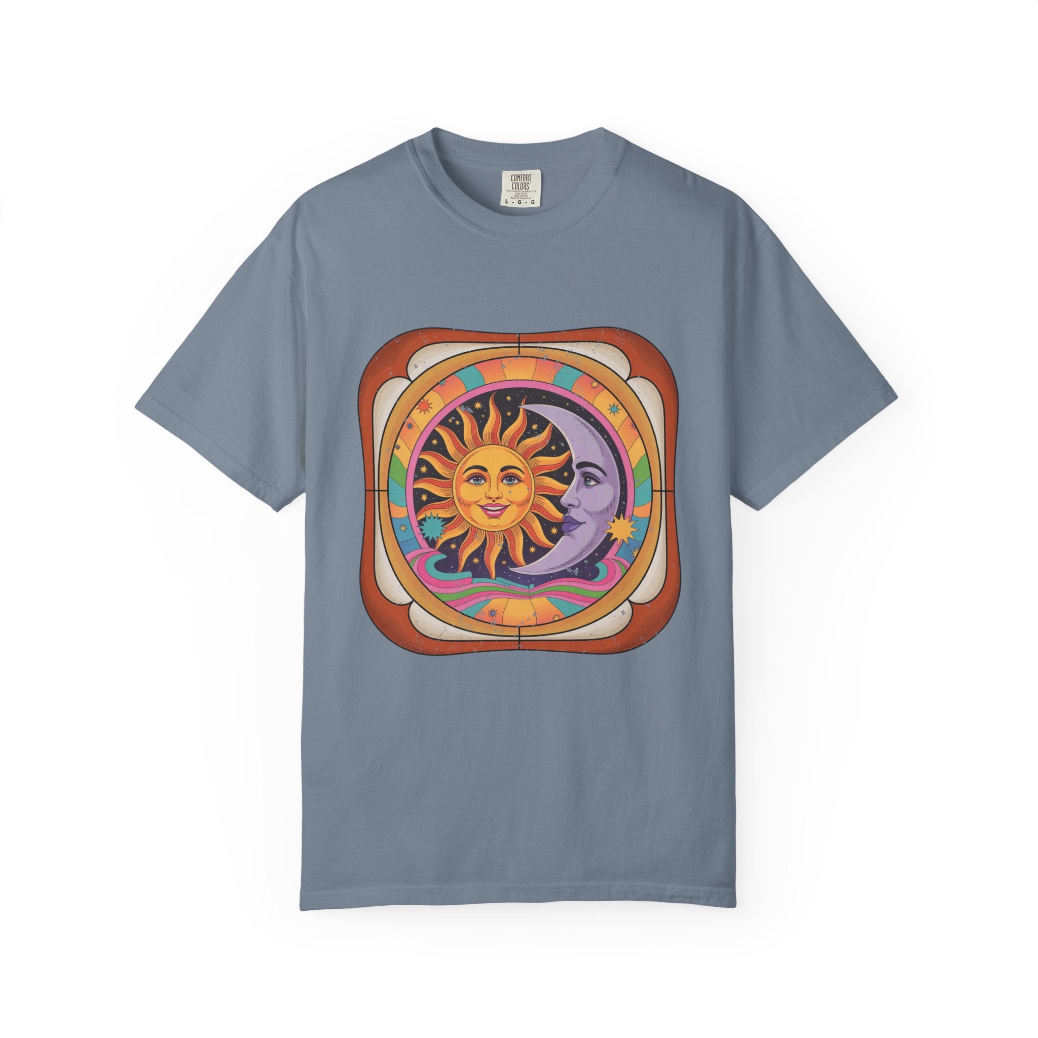 Vintage Sun and Moon Celestial T-Shirt – Retro 70s Astrology Graphic Tee