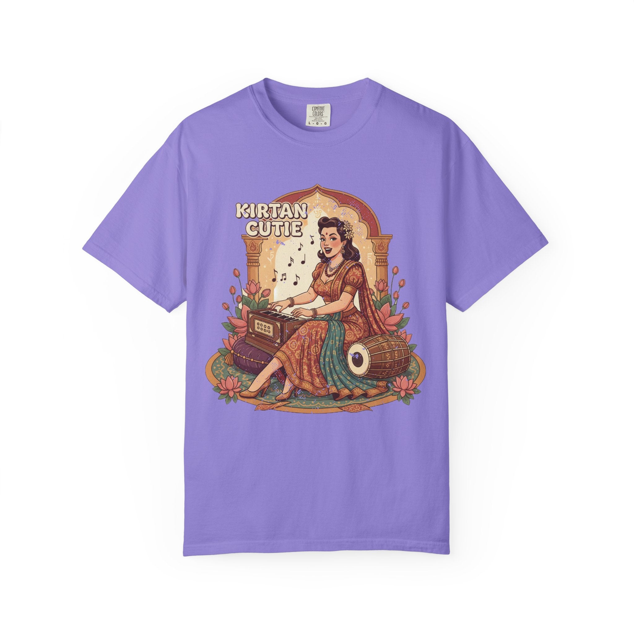 Kirtan Cutie Retro T-Shirt – Vintage Bhakti Yoga Harmonium Graphic Tee